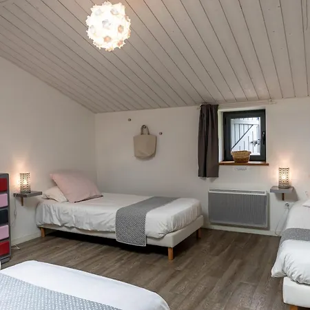 Avec Jacuzzi Charme Et Confort Сasa de vacaciones
