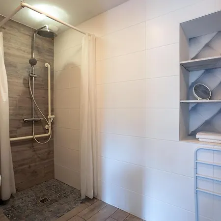 Avec Jacuzzi Charme Et Confort Saint-Étienne-du-Bois