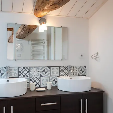 Сasa de vacaciones Avec Jacuzzi Charme Et Confort Saint-Étienne-du-Bois