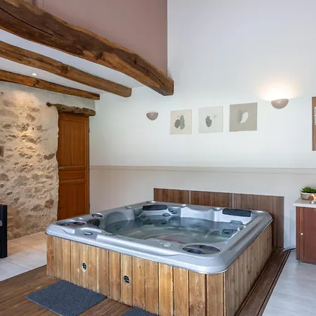 Avec Jacuzzi Charme Et Confort