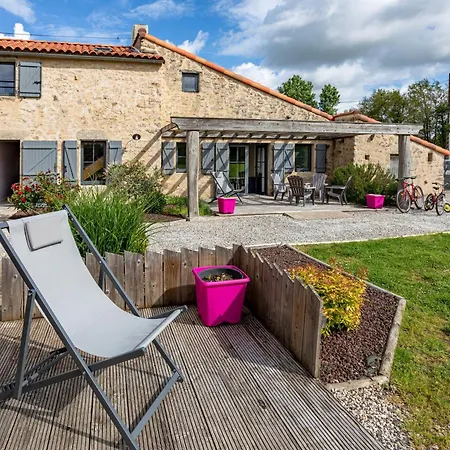 Avec Jacuzzi Charme Et Confort Сasa de vacaciones Saint-Étienne-du-Bois